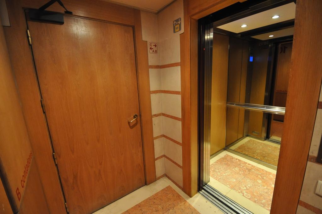Apart Lisbon Pool Metro Garage المظهر الخارجي الصورة